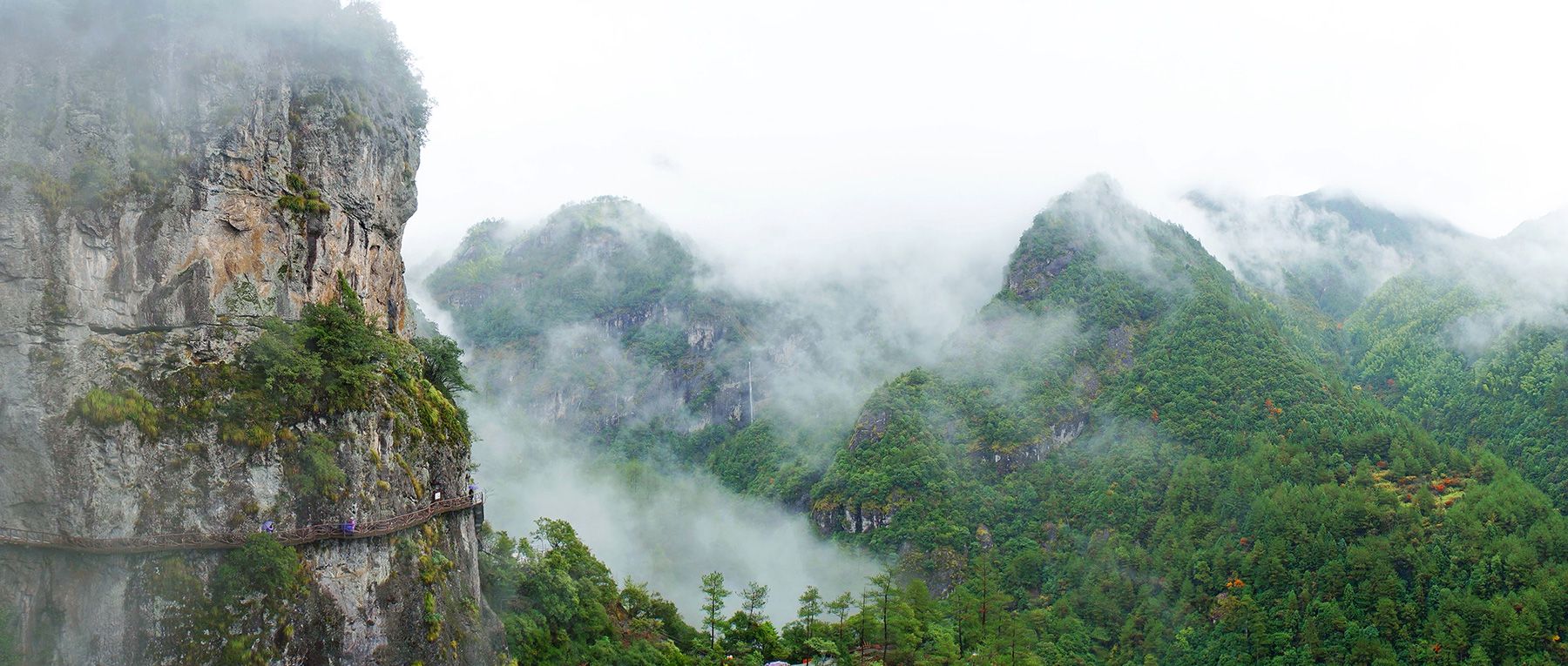 鸳鸯溪大峡谷【凌云栈道】.jpg