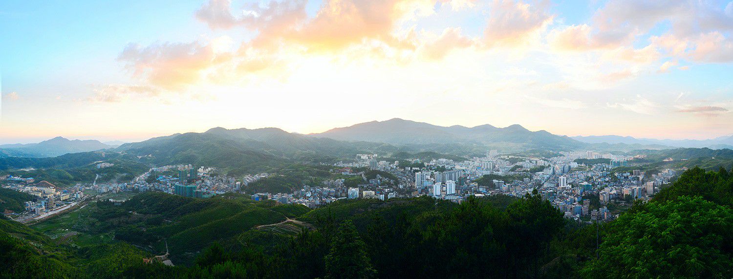 城关_全景图（熊寿鹏）.jpg